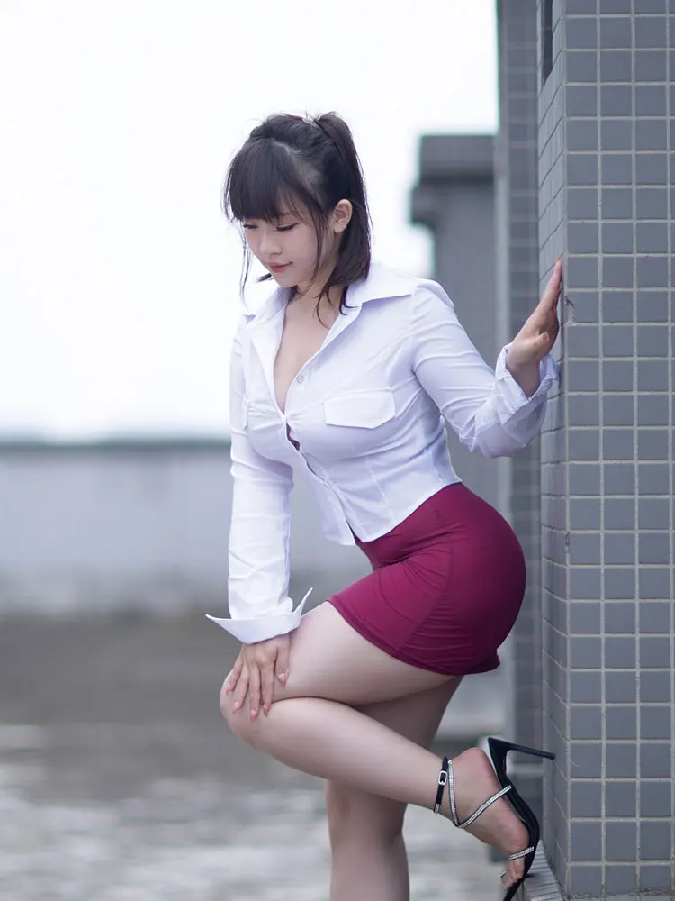 女性のための深いVネックシャツ,魅力的なブラウス,ビジネスウ - Summer Clothing Reviews のレビューと価格